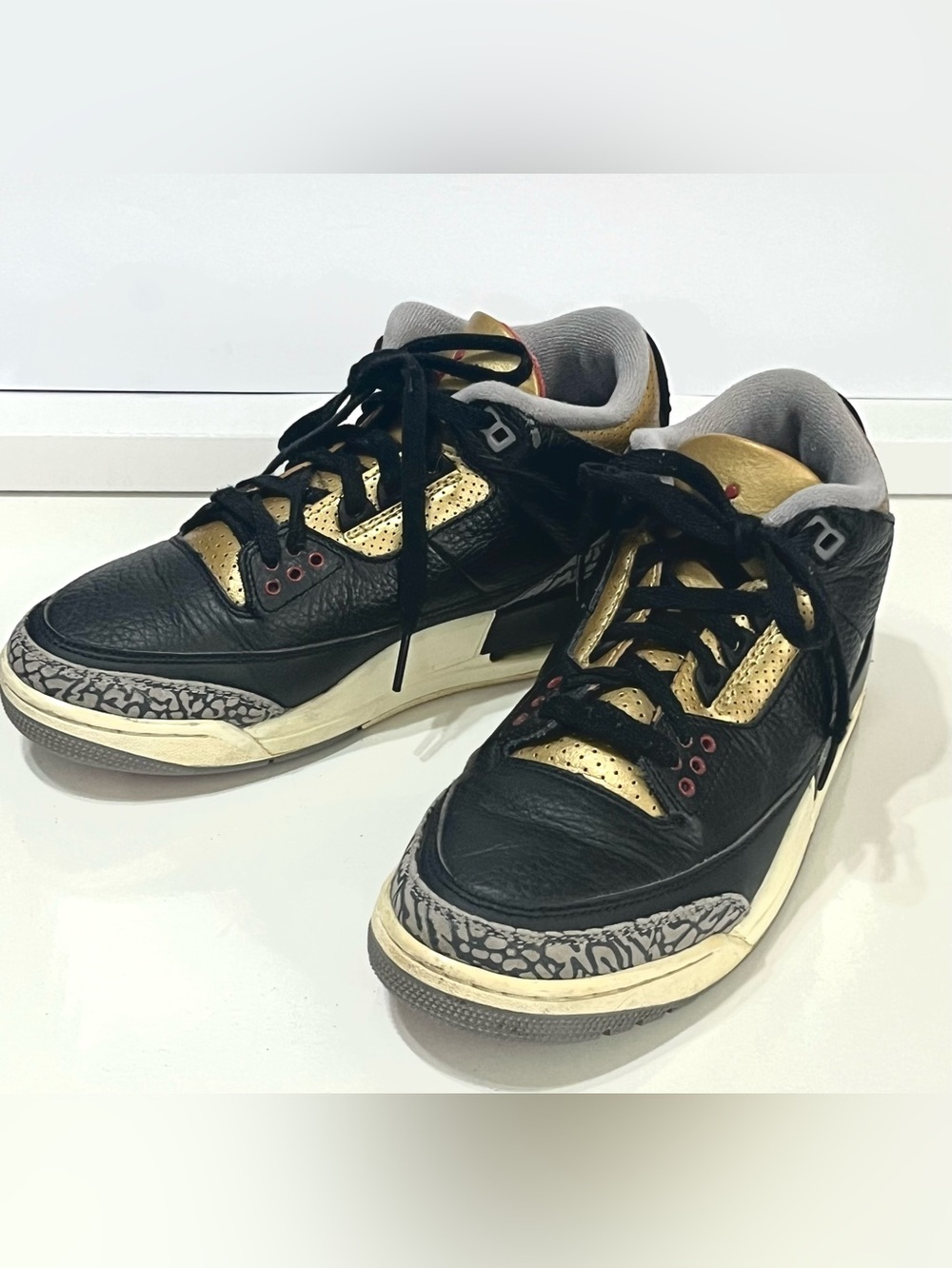 Nike Air Jordan 3 Retro Black Cement Gold Sneakers CK9246-067 Size 8